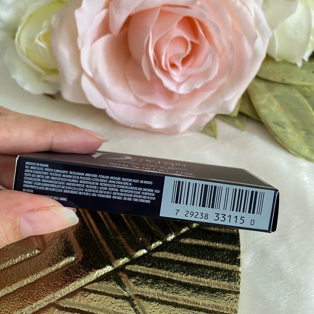 CLE DE PEAU Eye Color Quad Palette - Gold, Blue, Brown - Picture 4 of 9